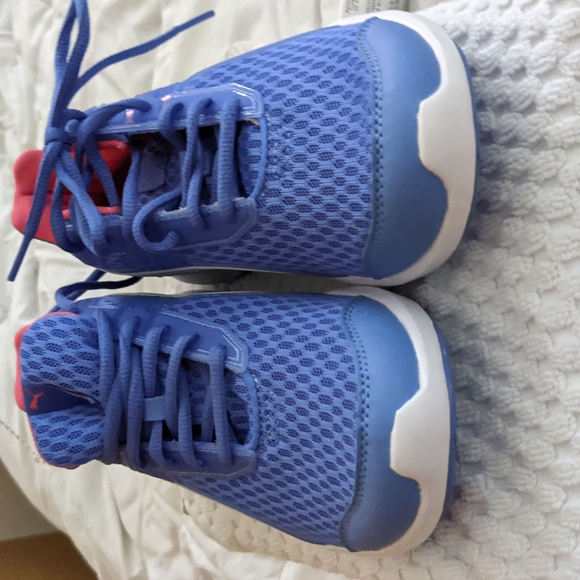 Brand New New Balance Unsex Sneakers Shoes ,size 7.5.FREE SHIPPING main image 4